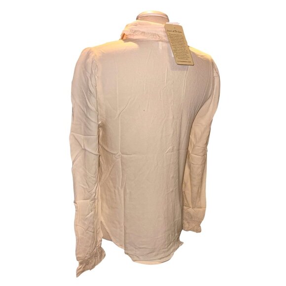 Band of the Free NWT Denise Cream Ruffle Collar Top Sz Medium Cream BOG Collect - Picture 13 of 14